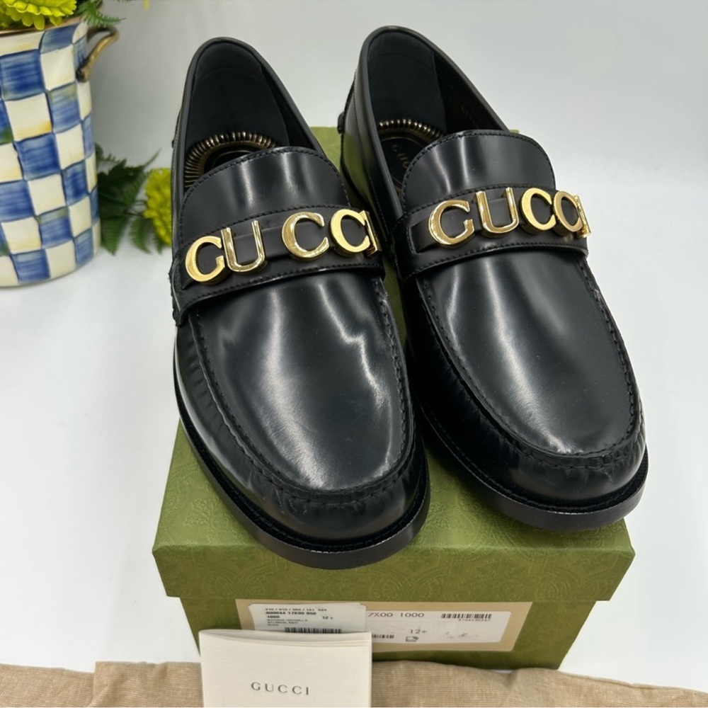 Men’s Gucci gold logo embellished leather loafers size 12.5 made in Italy